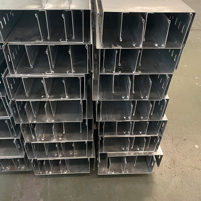 Baki Kabel Tepi Tetesan Air