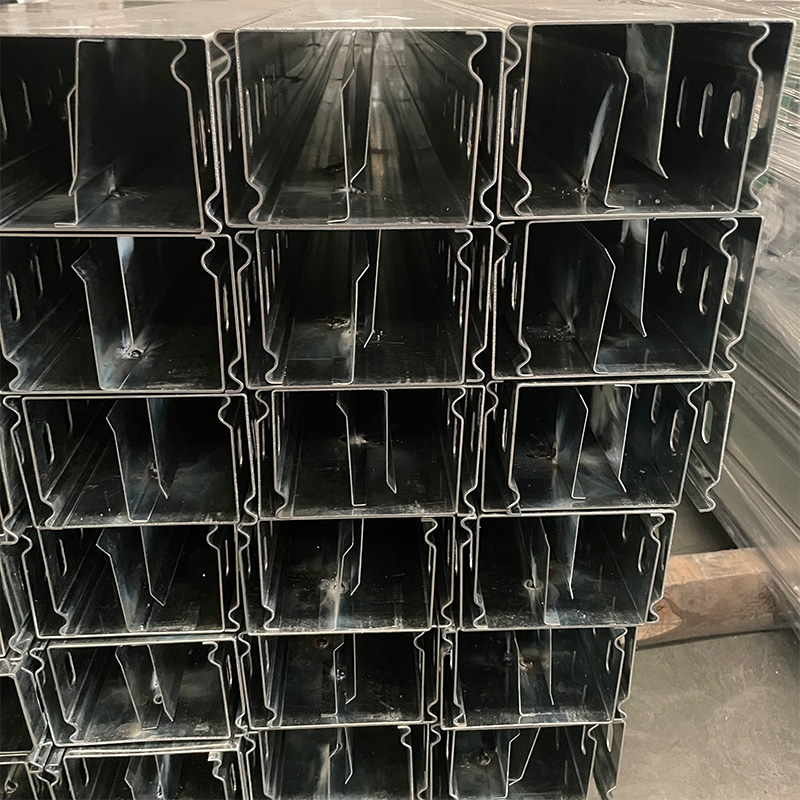 Baki Kabel yang dapat mengunci sendiri