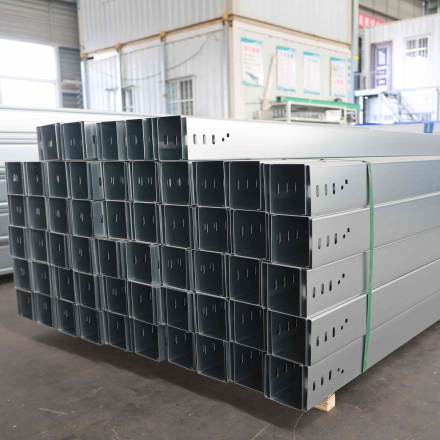 Baki Kabel Tepi Tetesan Air